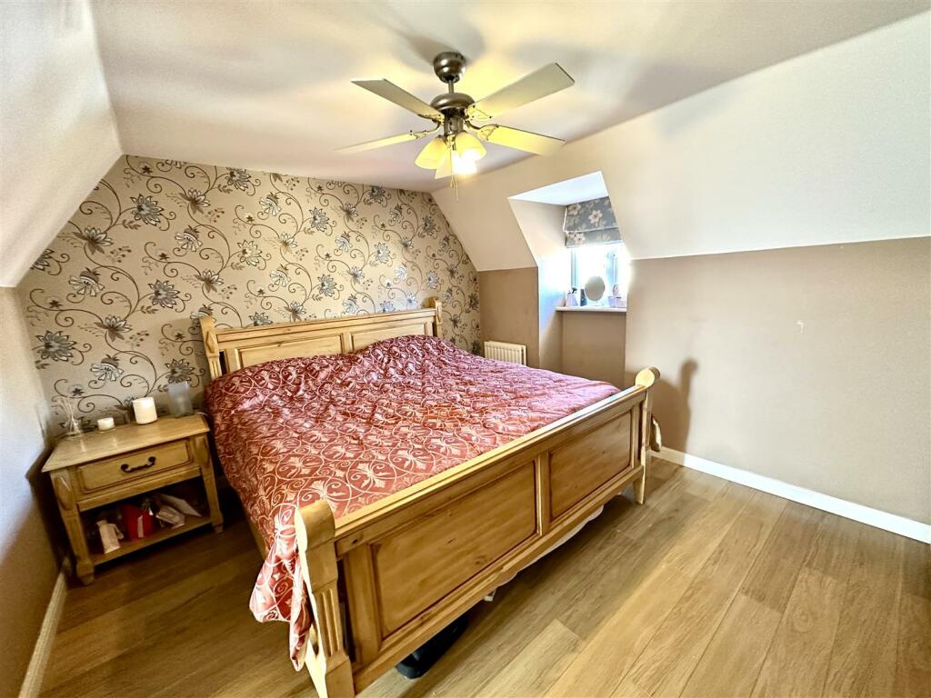 PRINCIPAL BEDROOM SUITE