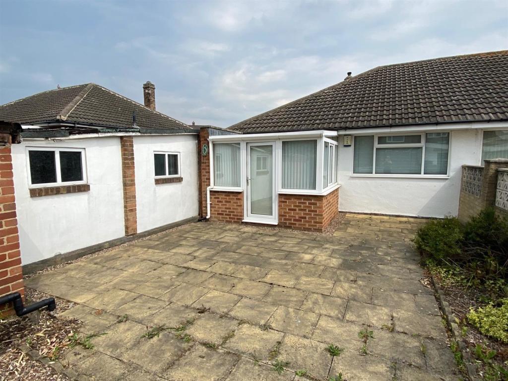 robin royd grove 2 rear 2.jpg