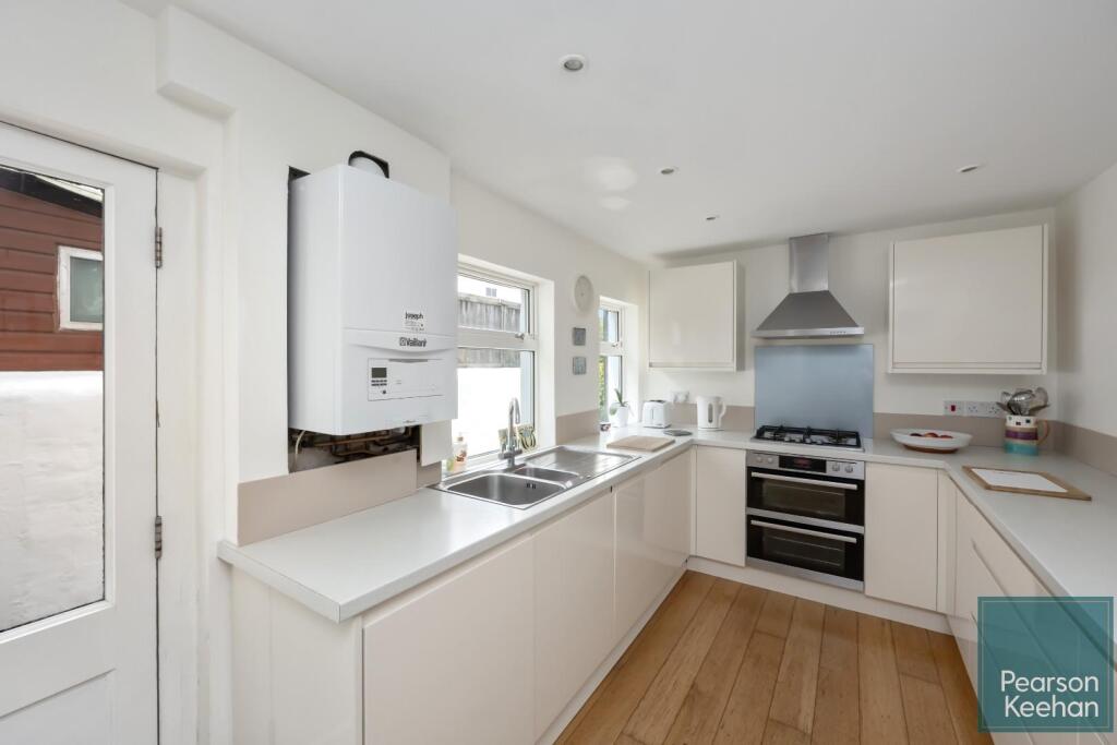 Cowper Street, 127-006.jpg