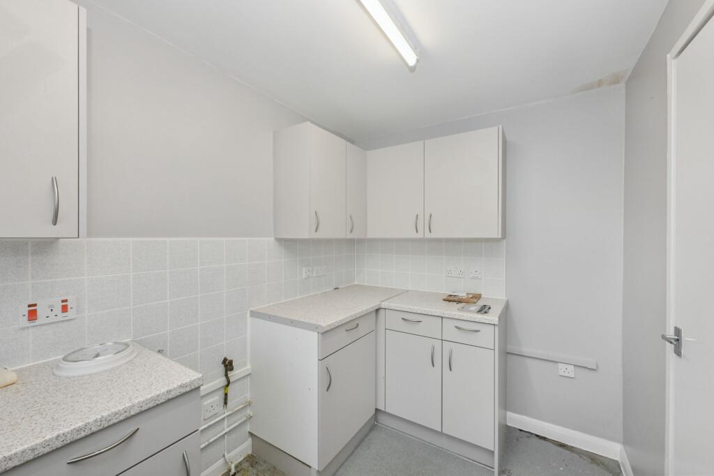 70 Madells, Epping, Essex CM16 4NN