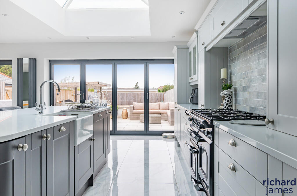 7563fc64-c9aa-4f4...