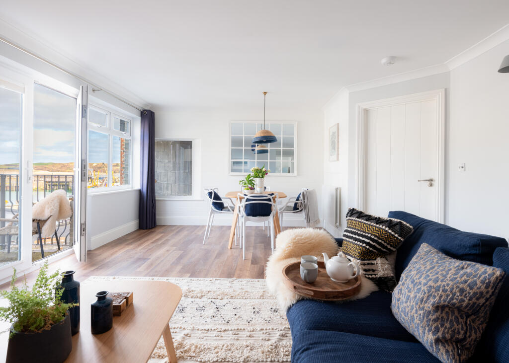 67aa1c588739f_Strand House-19