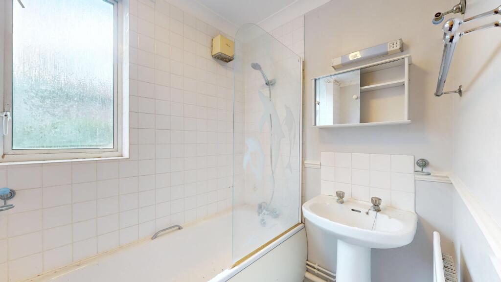 118 Covelees Wall, Winsor Park Estate, Beckton, London, E6 6WF