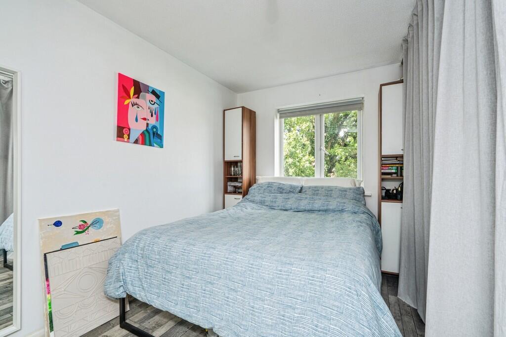 gu249hh-fa-dsc018...