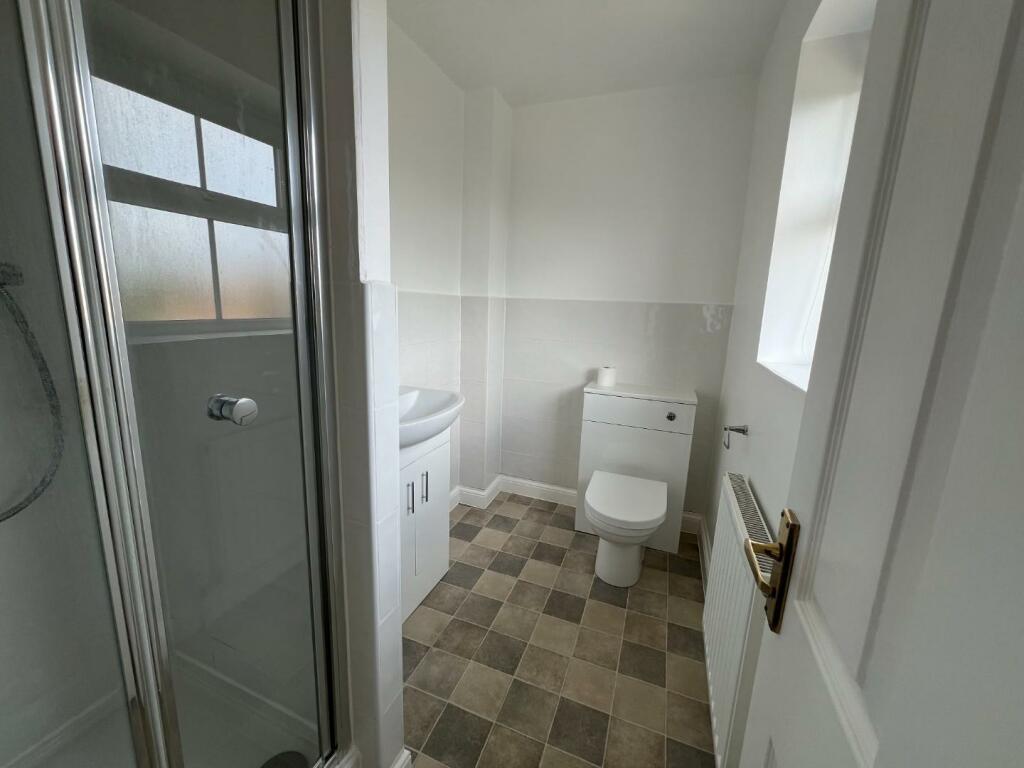 Ensuite.JPG