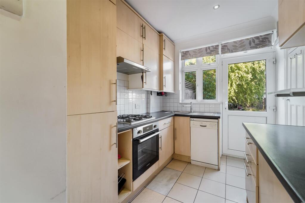 GRASMERE AVENUE (11).jpg