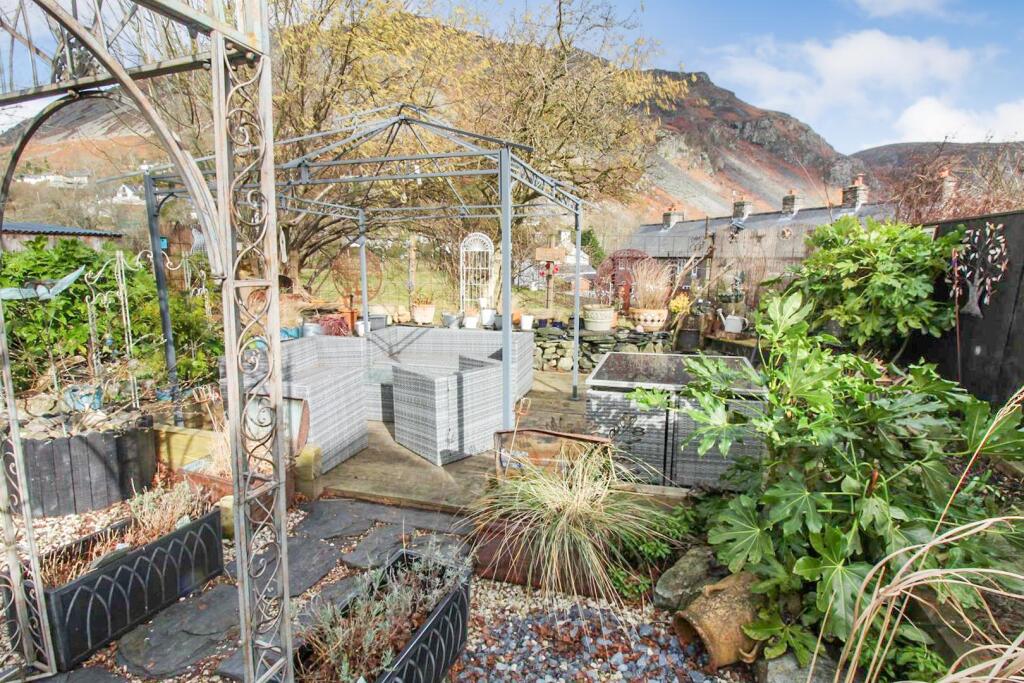 Additional Photograph