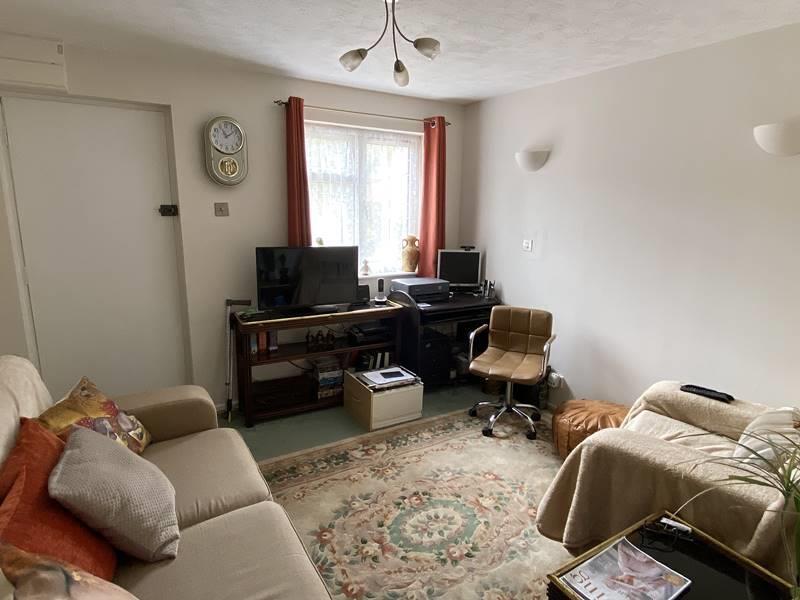 sitting room2.jpg