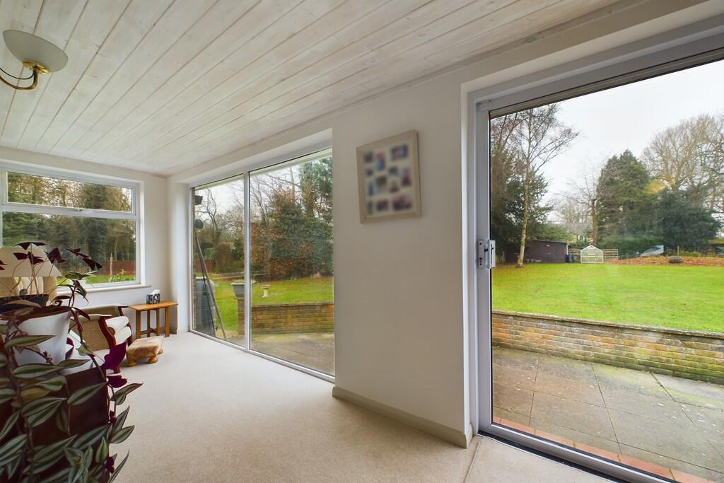 CAM01689G0-PR0440...