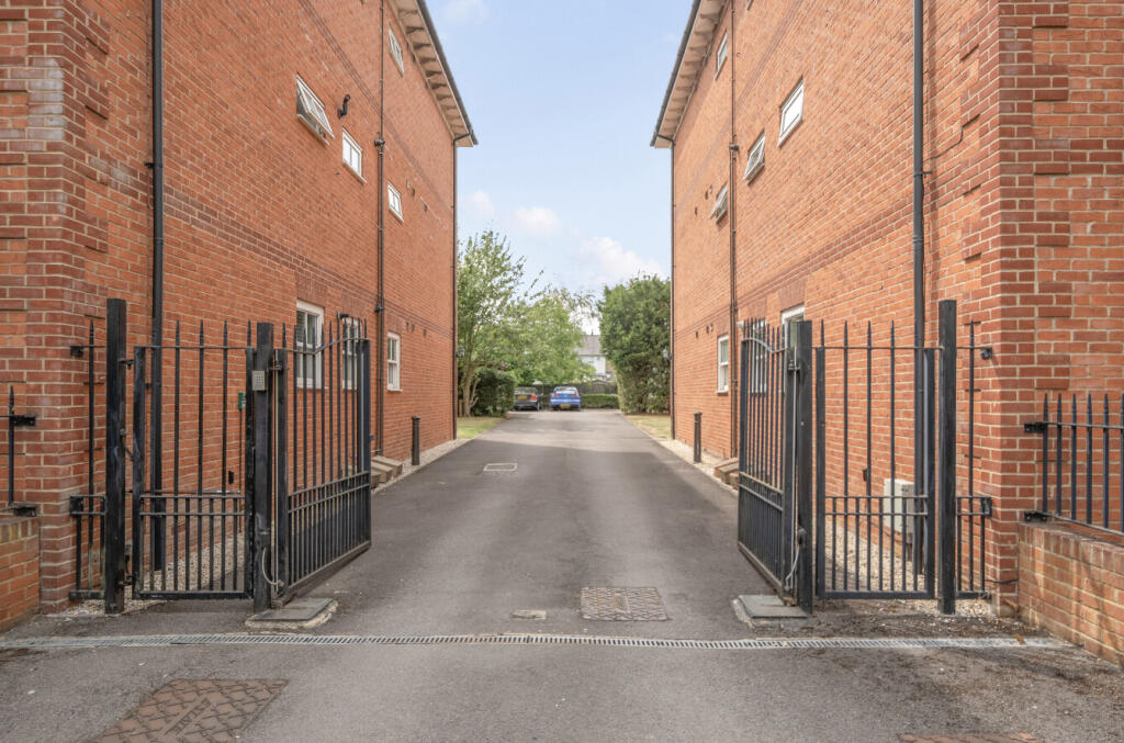 1332884-17-6894aa...