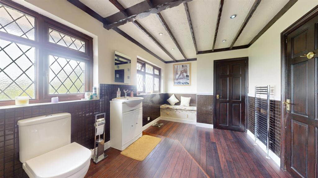 Red Cat Lane Bathroom