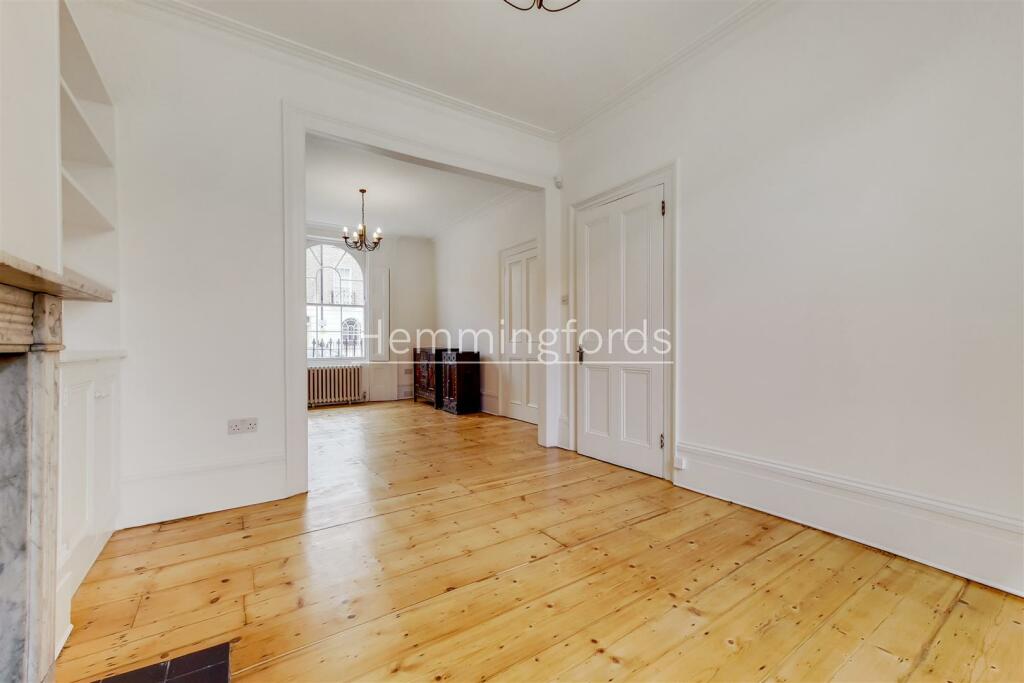 12_Dining Room-0.jpg