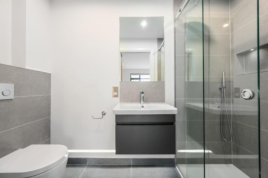 4 appletree close rh15 (15).jpg