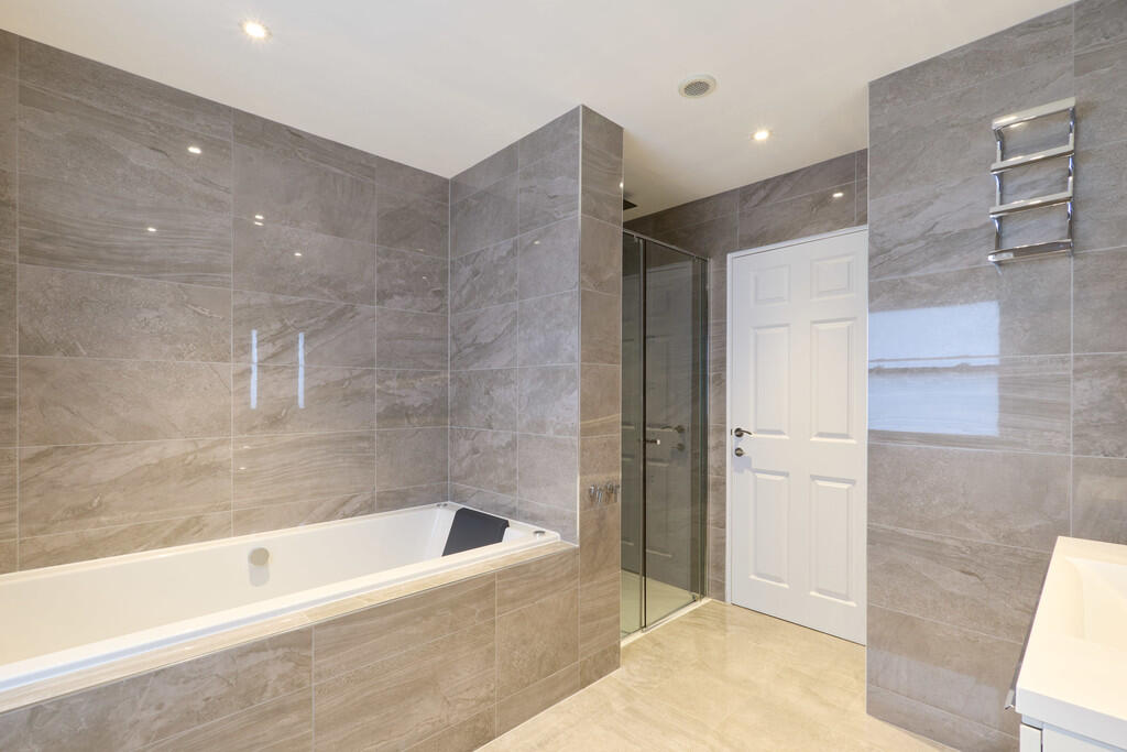 23 Worlington Roa...