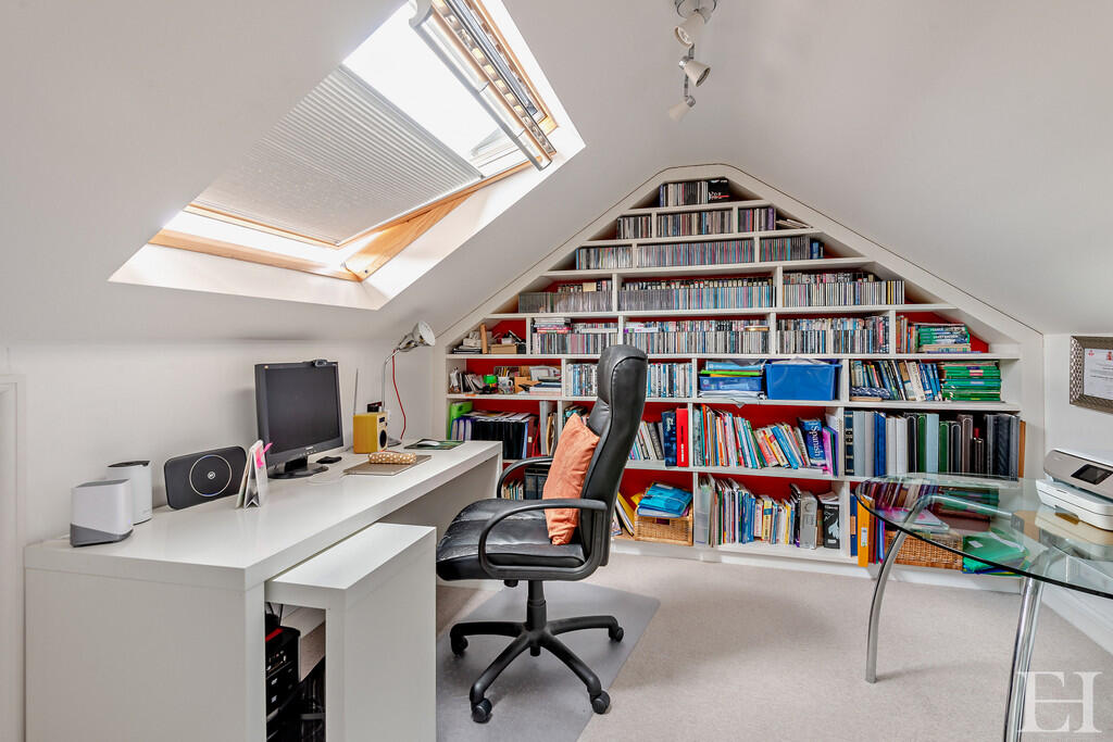 8656671-interiorW...