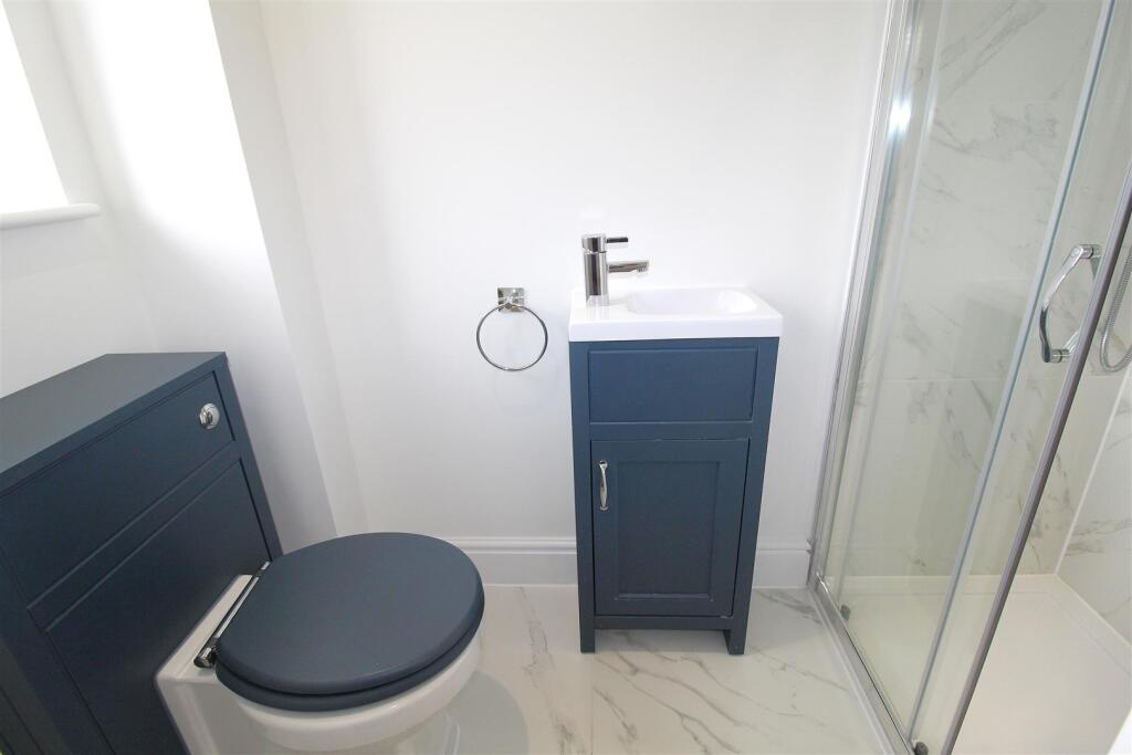 Bedroom 3 Ensuite