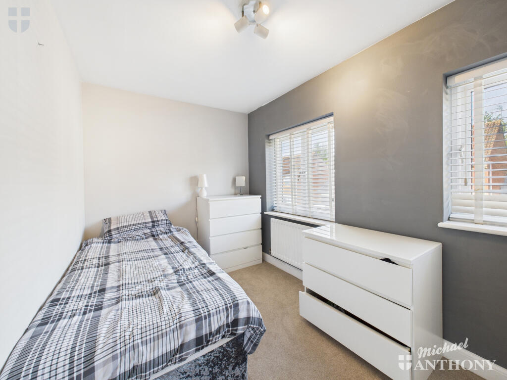 CAM03852G0-PR0419-STILL019