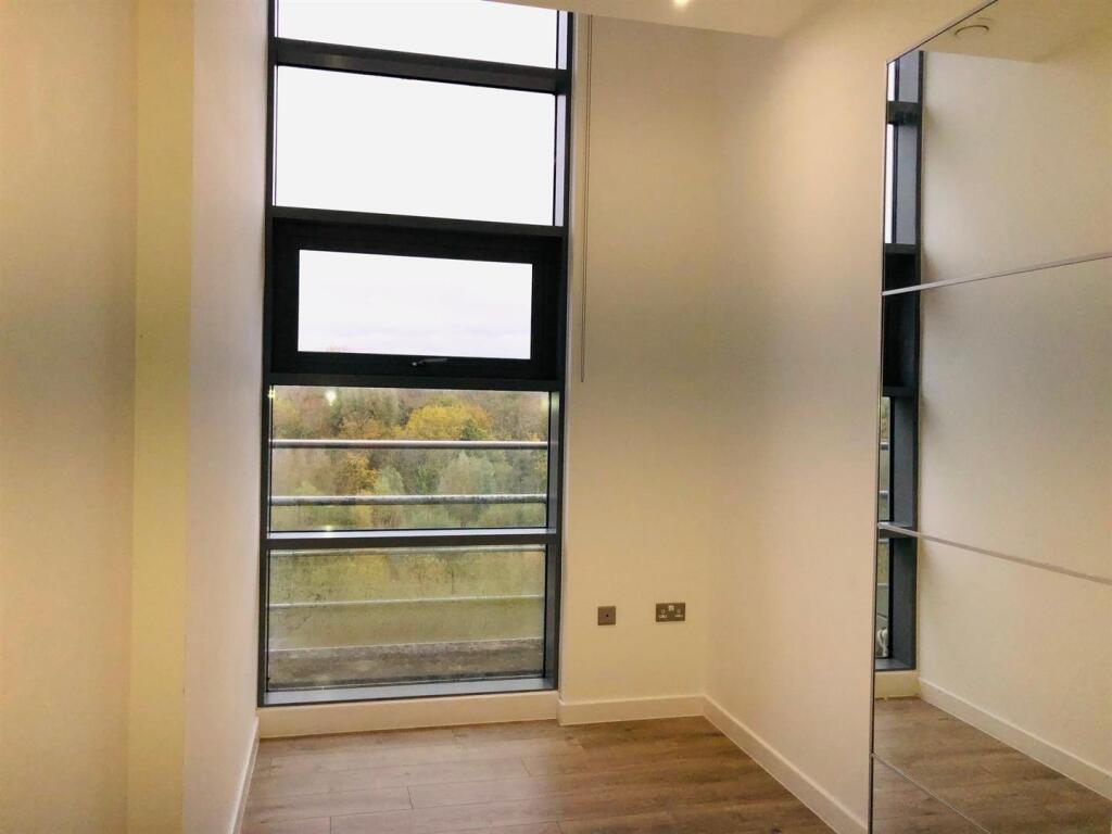 2 Bed two bath flat to rent in Harlow, Maxwellprop