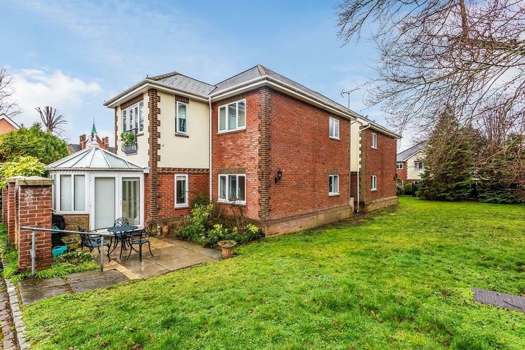 2-Tregarth-Place-15.jpg