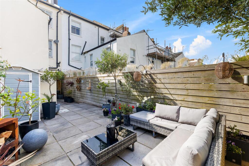 Flat 1, 47 Westbourne Villas Full Res-15.jpg