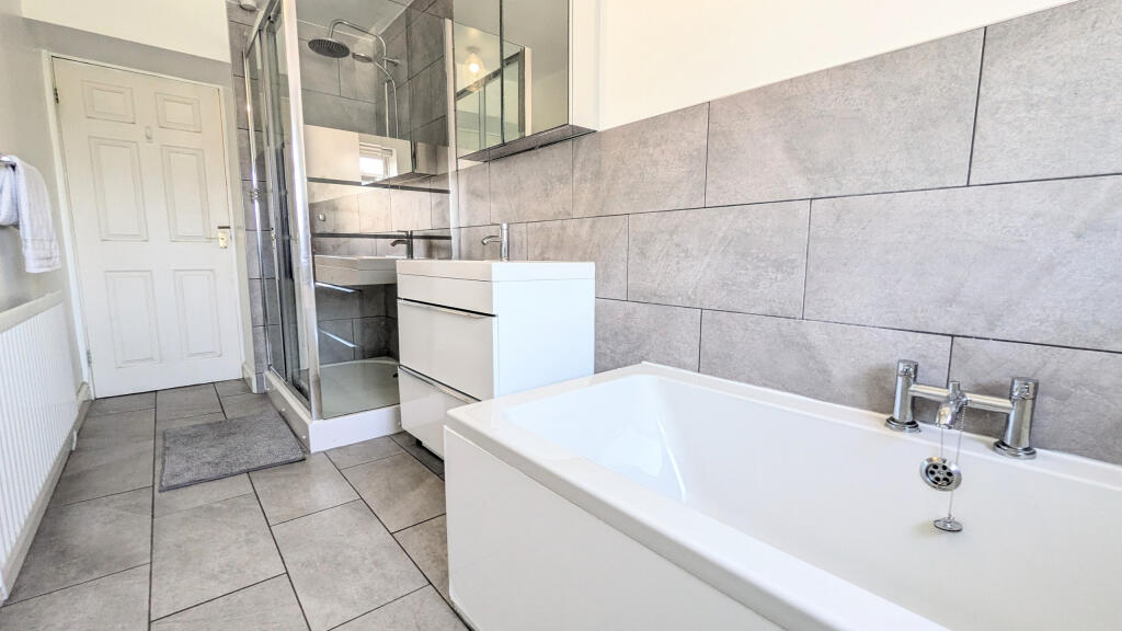 PXL_20250815_094406811~2