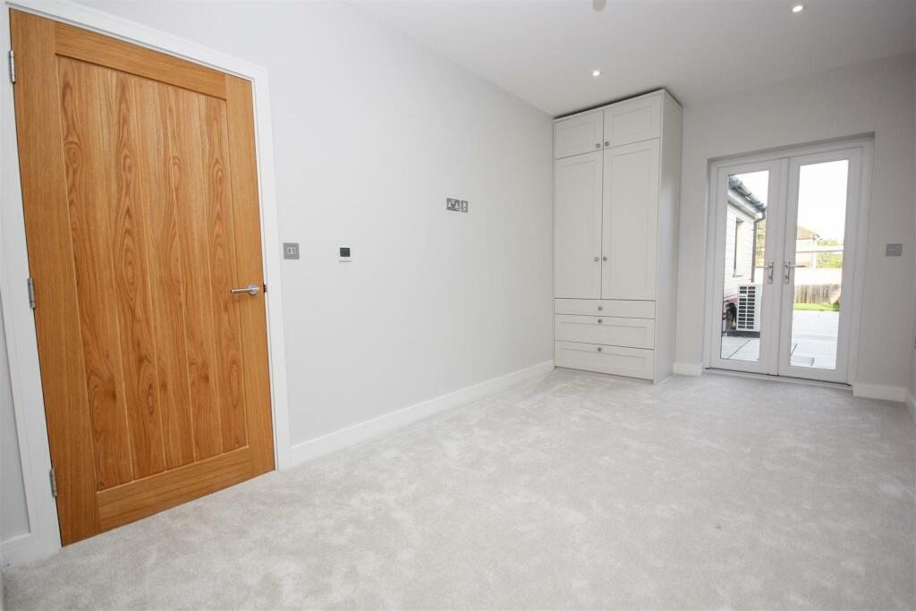 Master Bedroom.jpg