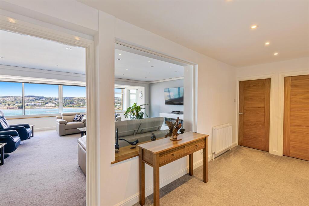 A02 - B5 Shirley Towers Vane Hill Road - 250714.jp