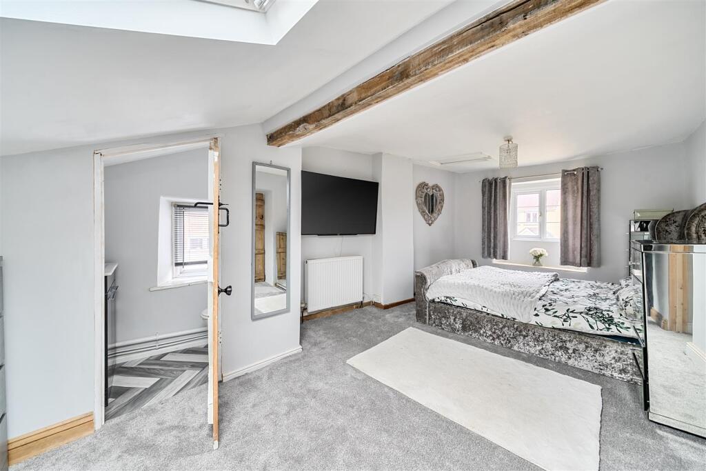BEDROOM 1B.jpg
