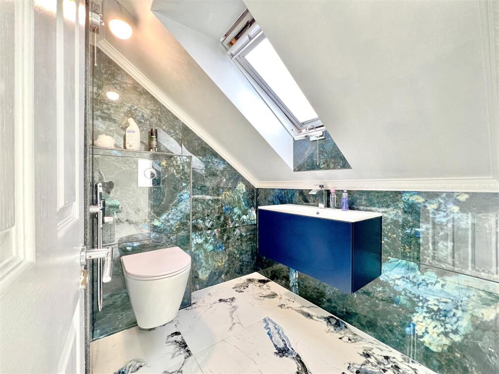 Ensuite