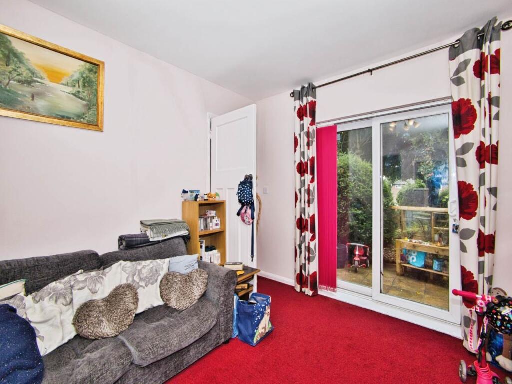 Living Room (2)