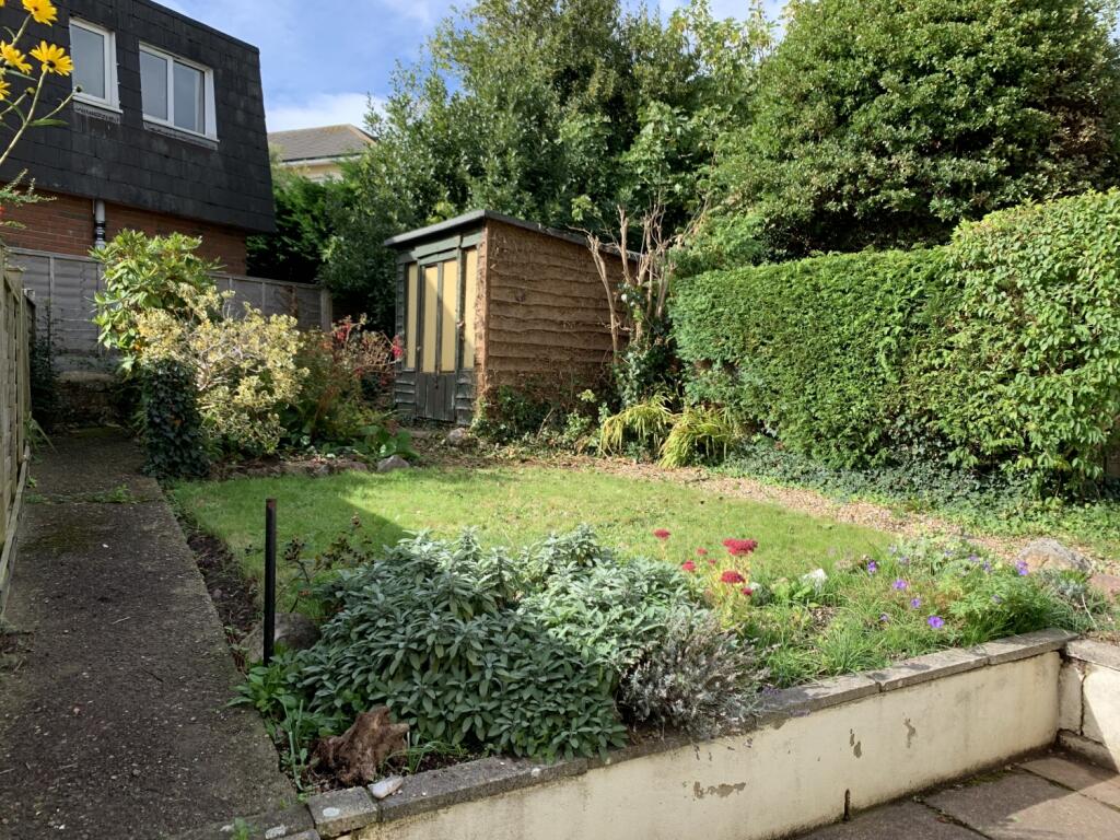 9 Westlands garden
