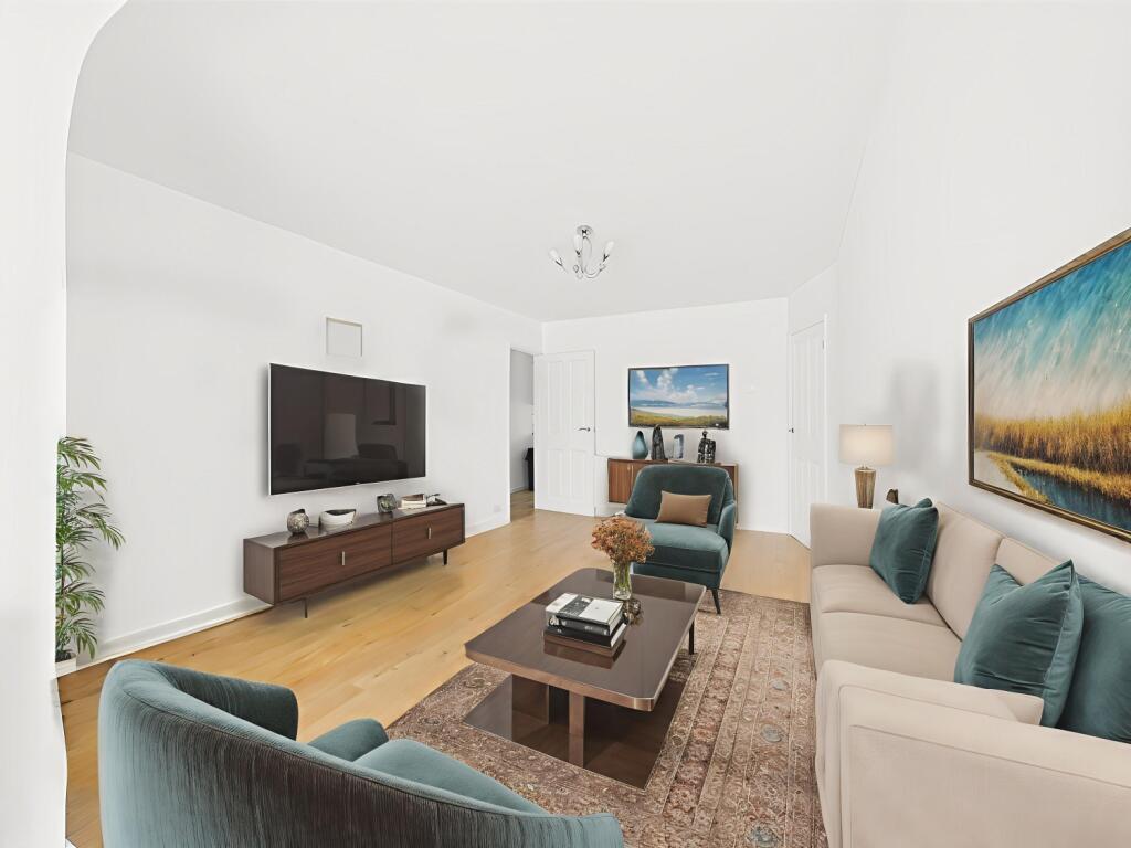 4. CAM04922G0-PR0030-STILL016 - Living Room - Stan