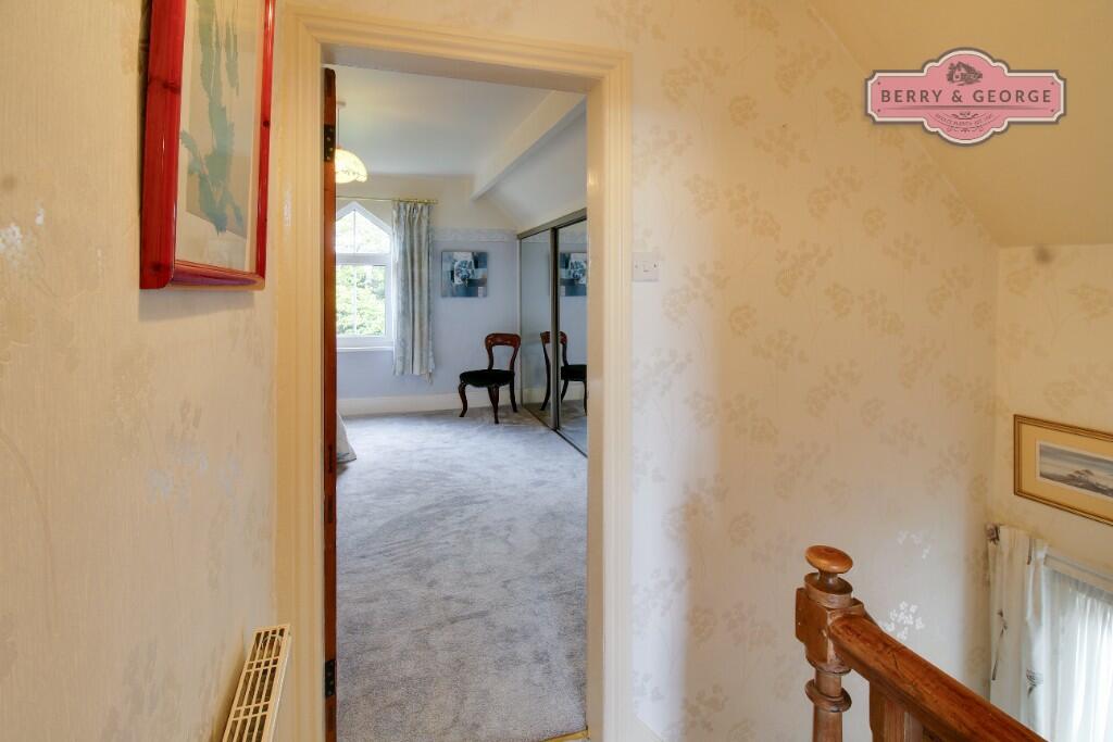 2ND FLOOR LANDING