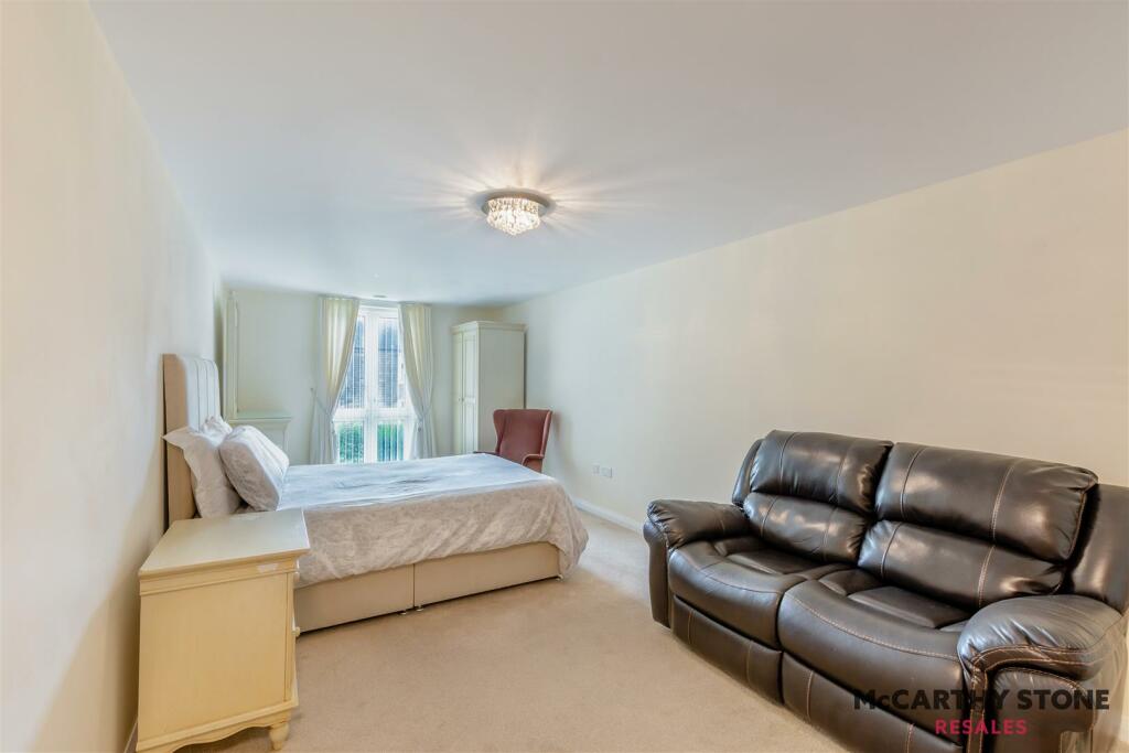 8615413-interior06.jpg