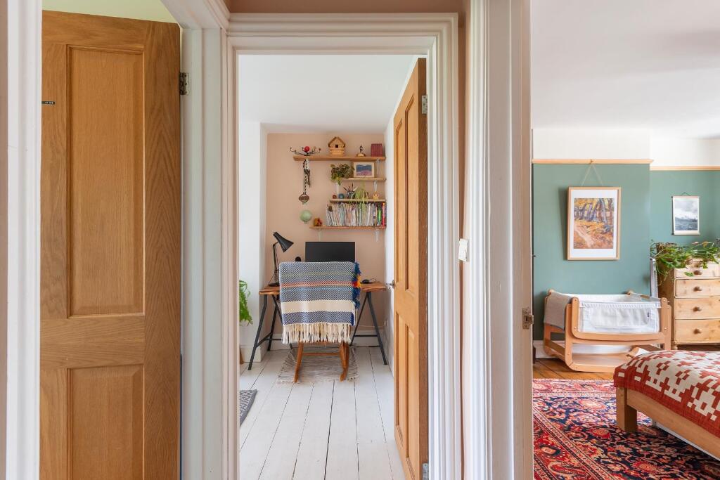 3Y7REN - Landing A.jpg