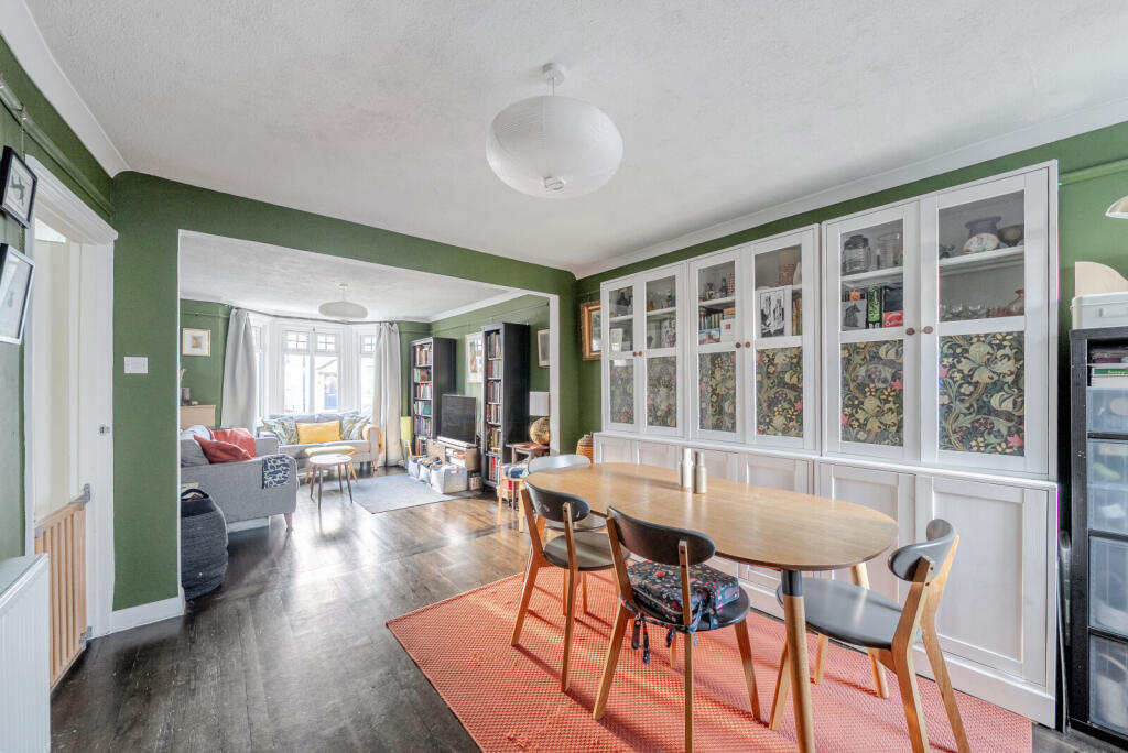 1396717-6-695e2ab...