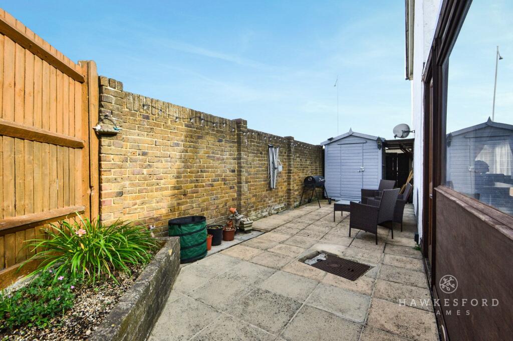 Staple Close, Sittingbourne - Garden