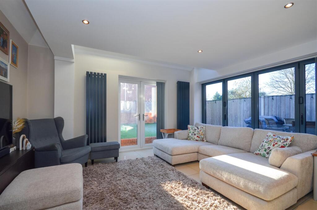 LIVING DINING KITCHEN