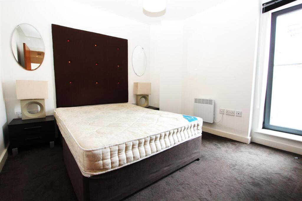 Bedroom.JPG