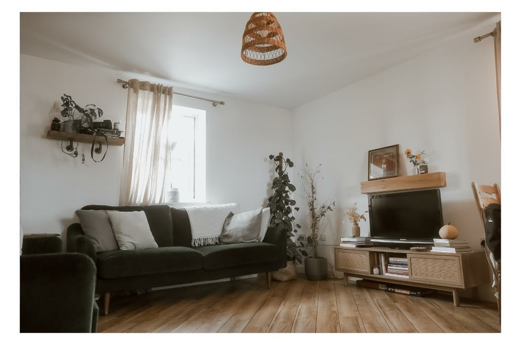 OPEN PLAN KITCHEN/ DINING/ LIVING ROOM