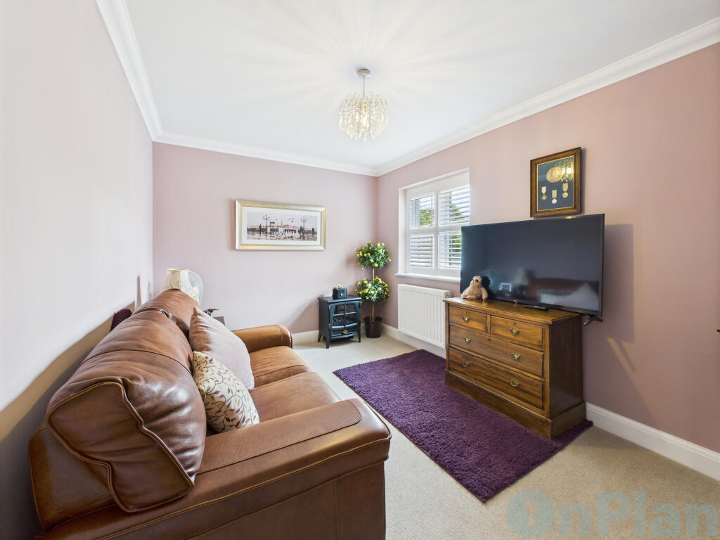 CAM04024G0-PR0028-STILL032