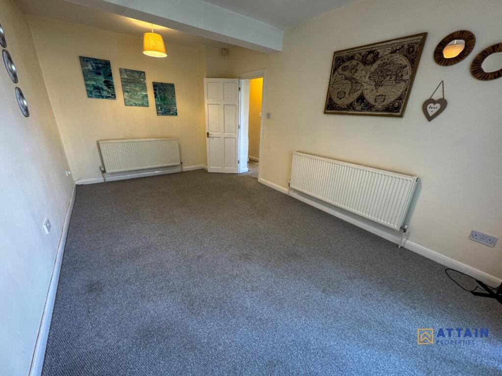 Living Room Alt.jpg