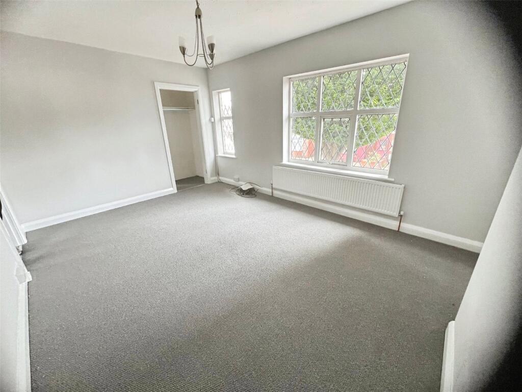 Main Bedroom