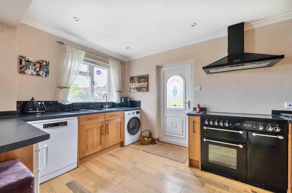 1335319-14-6895c8...