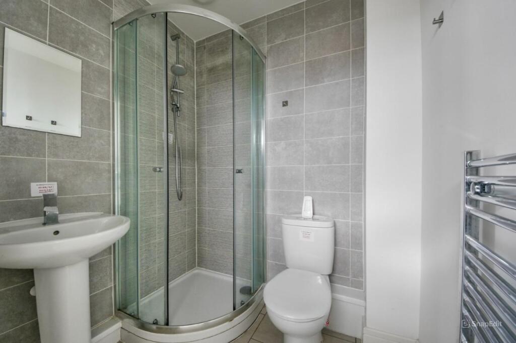 6 Paris Court Stoke-on-Trent, Staffordshire, ST1 3GJ