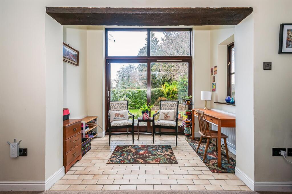 Hall Barn Cottage15.jpg