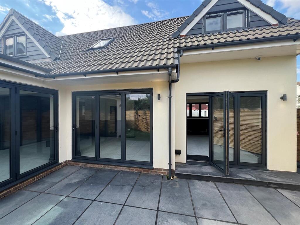 Titch Cottage 20.jpg