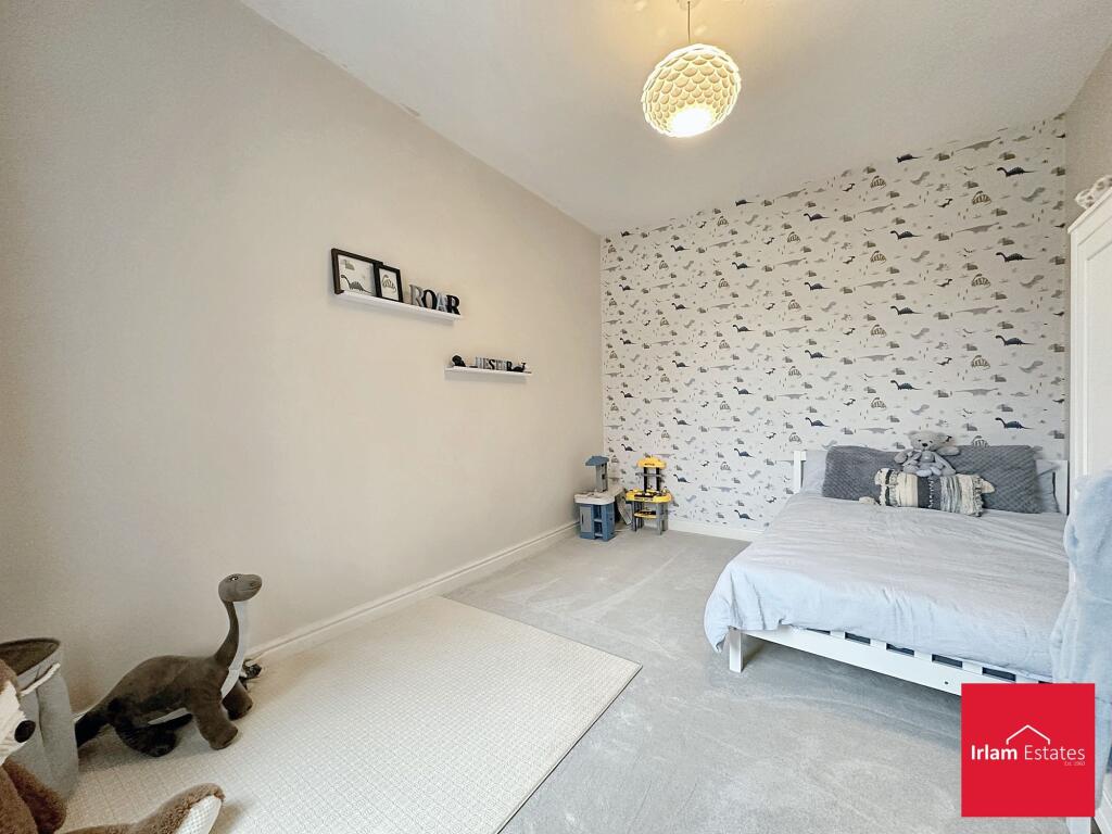 BEDROOM 2