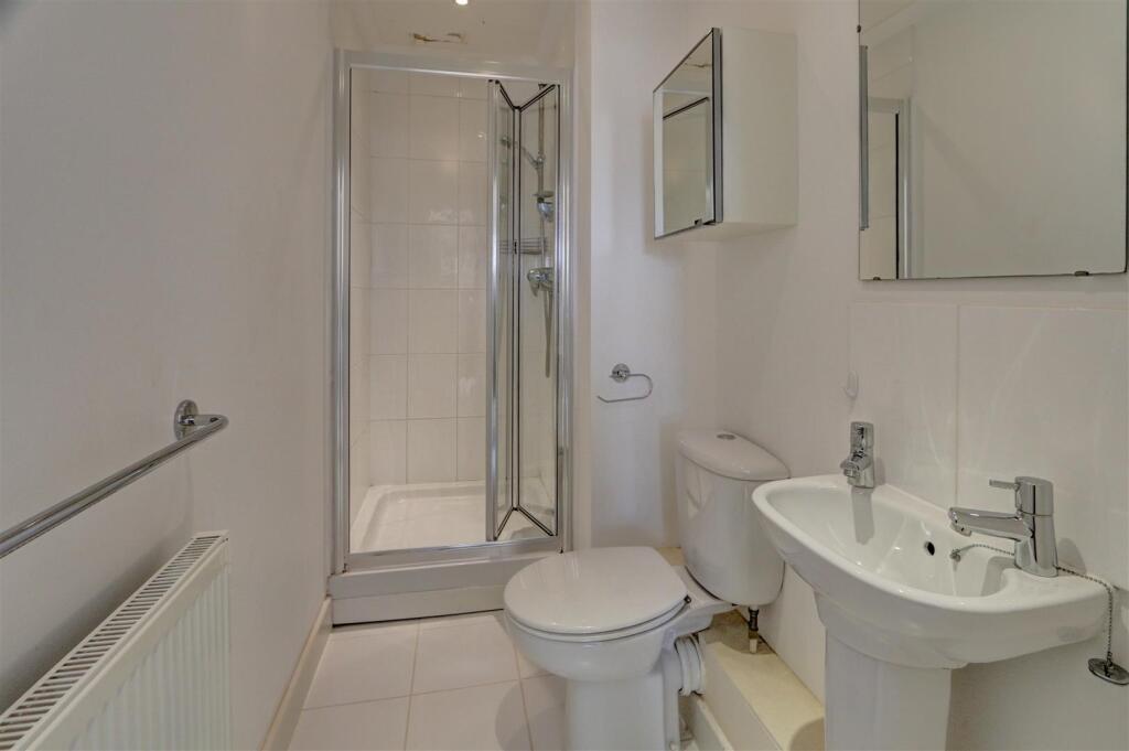 Shower Room.jpg