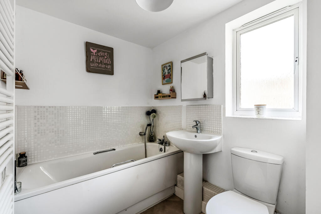 Flat-9-Kingswood-Place-16